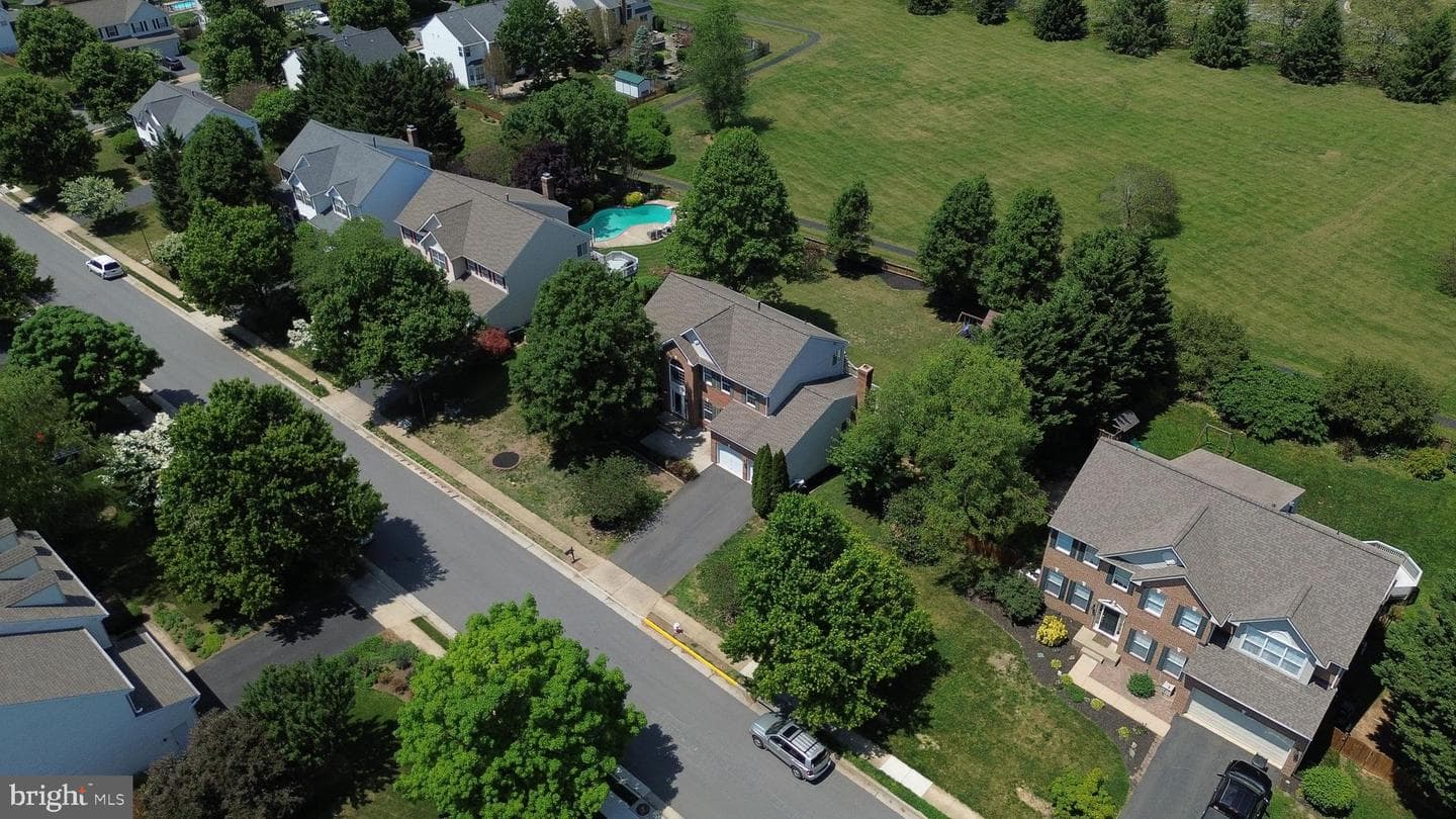 413 Crosman Court photo 70