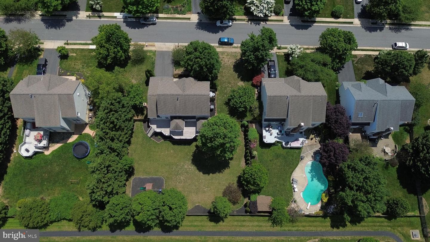 413 Crosman Court photo 81