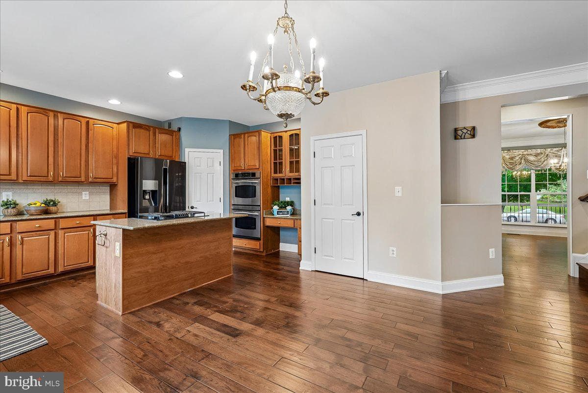 320 N Constitution Way photo 20