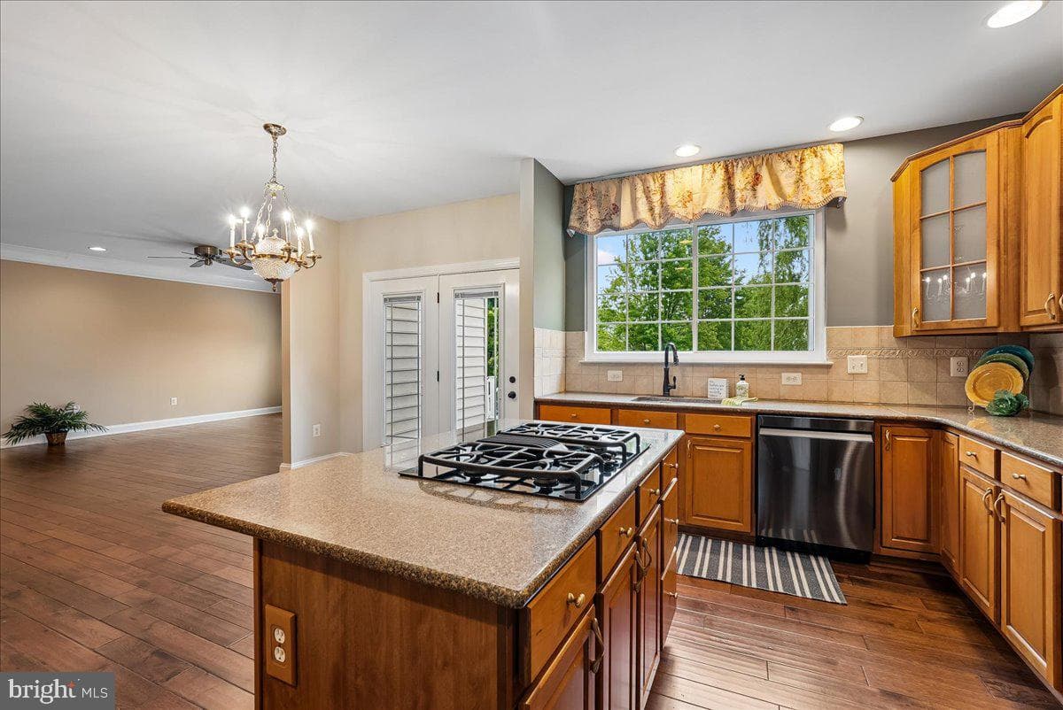 320 N Constitution Way photo 22