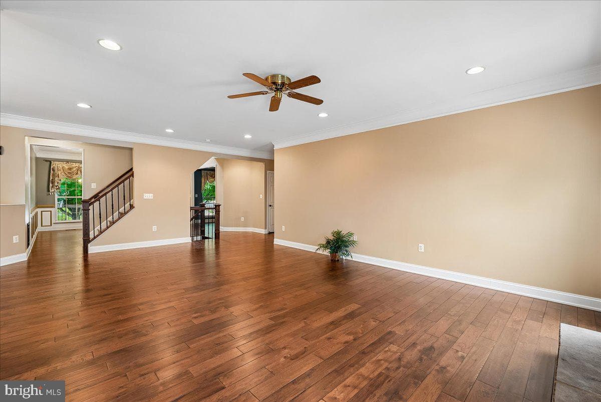 320 N Constitution Way photo 32