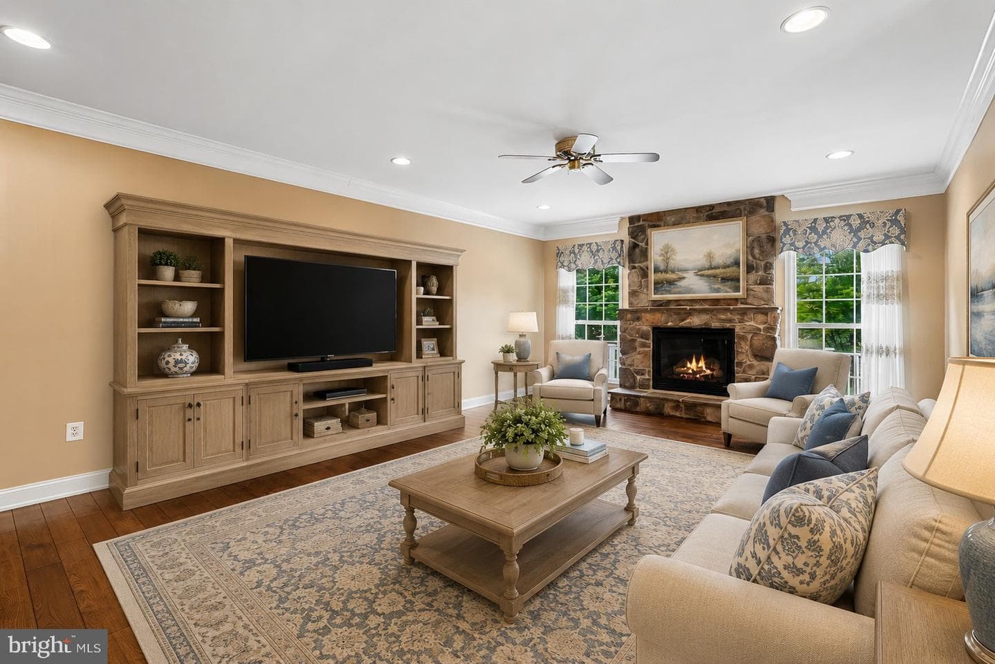 320 N Constitution Way photo 34