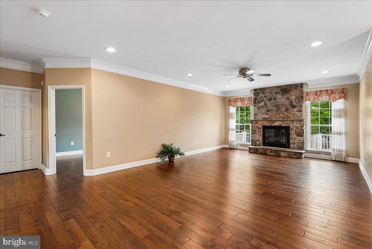 320 N Constitution Way photo 36