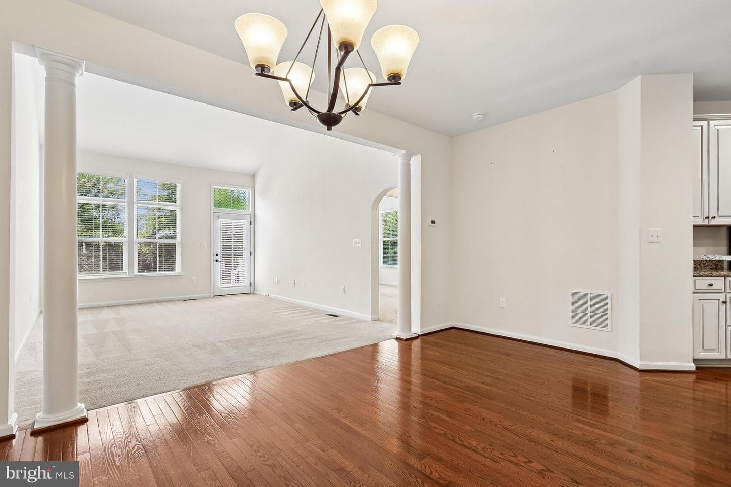 41657 Mcmonagle Square photo 5