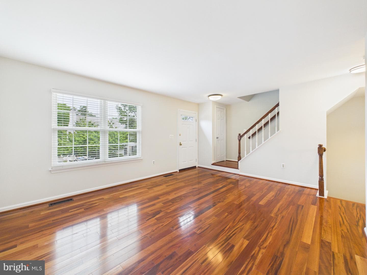 216 Finchingfield Court photo 4