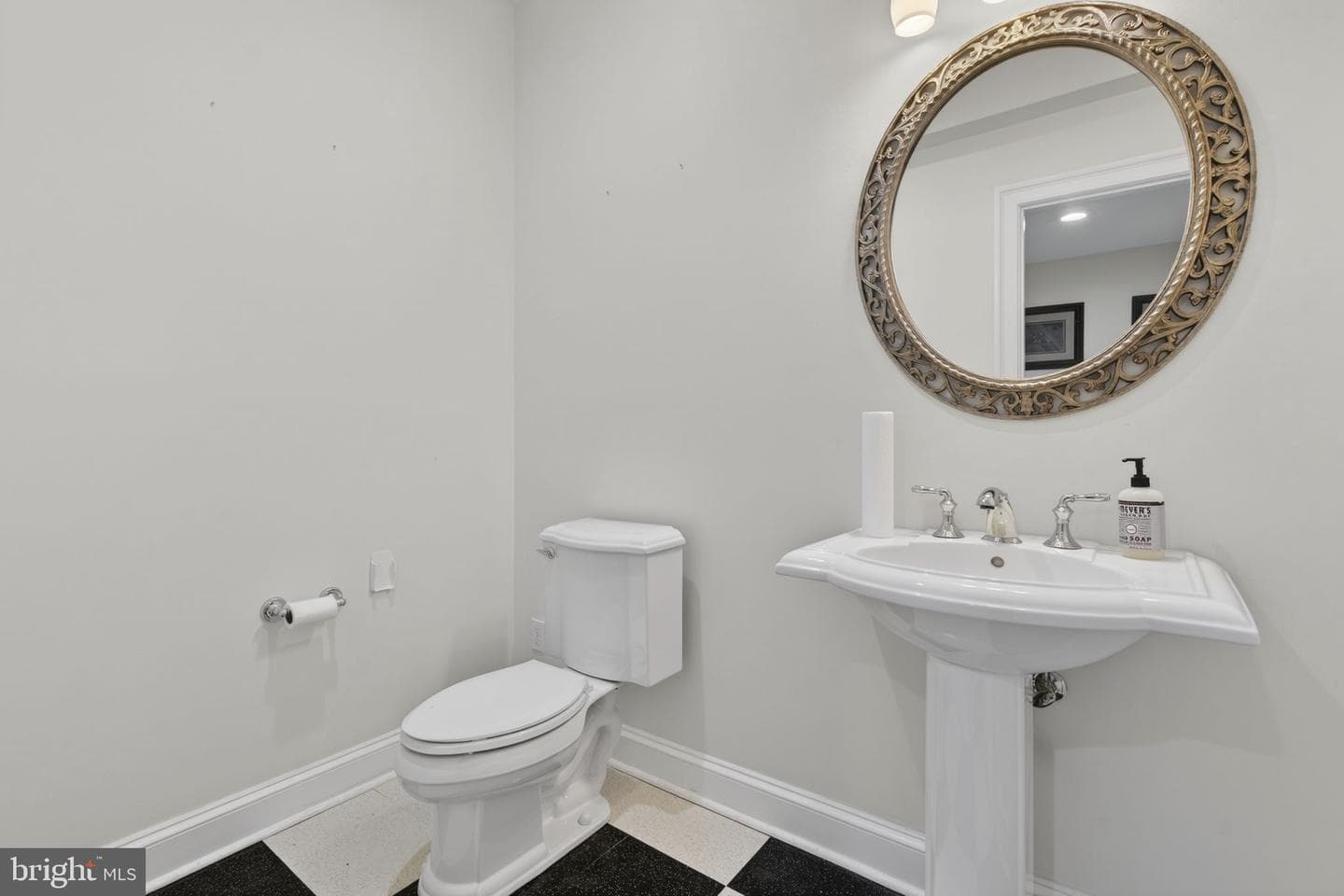 21051 St Louis Road photo 63