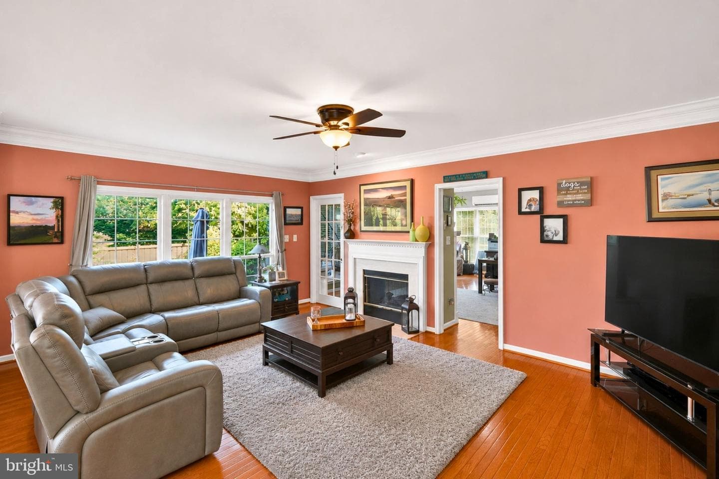 108 Bethal Court SW photo 8
