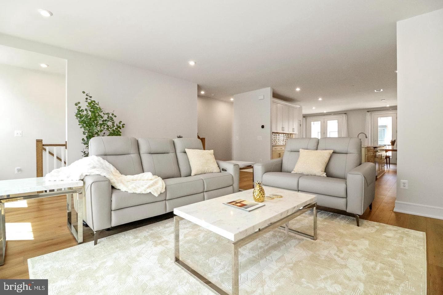 21740 Charing Cross Terrace photo 9