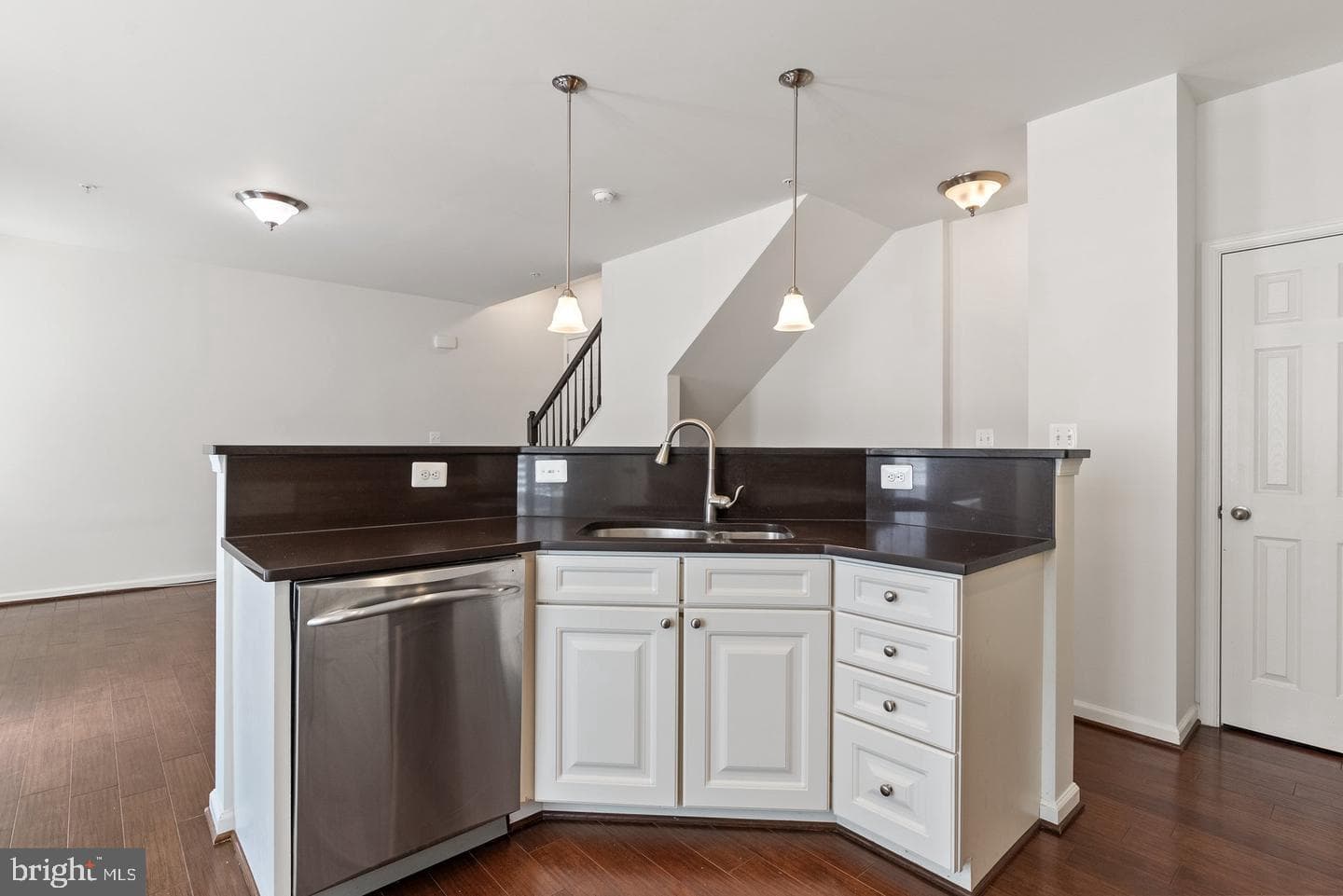 42189 Shorecrest Terrace photo 7