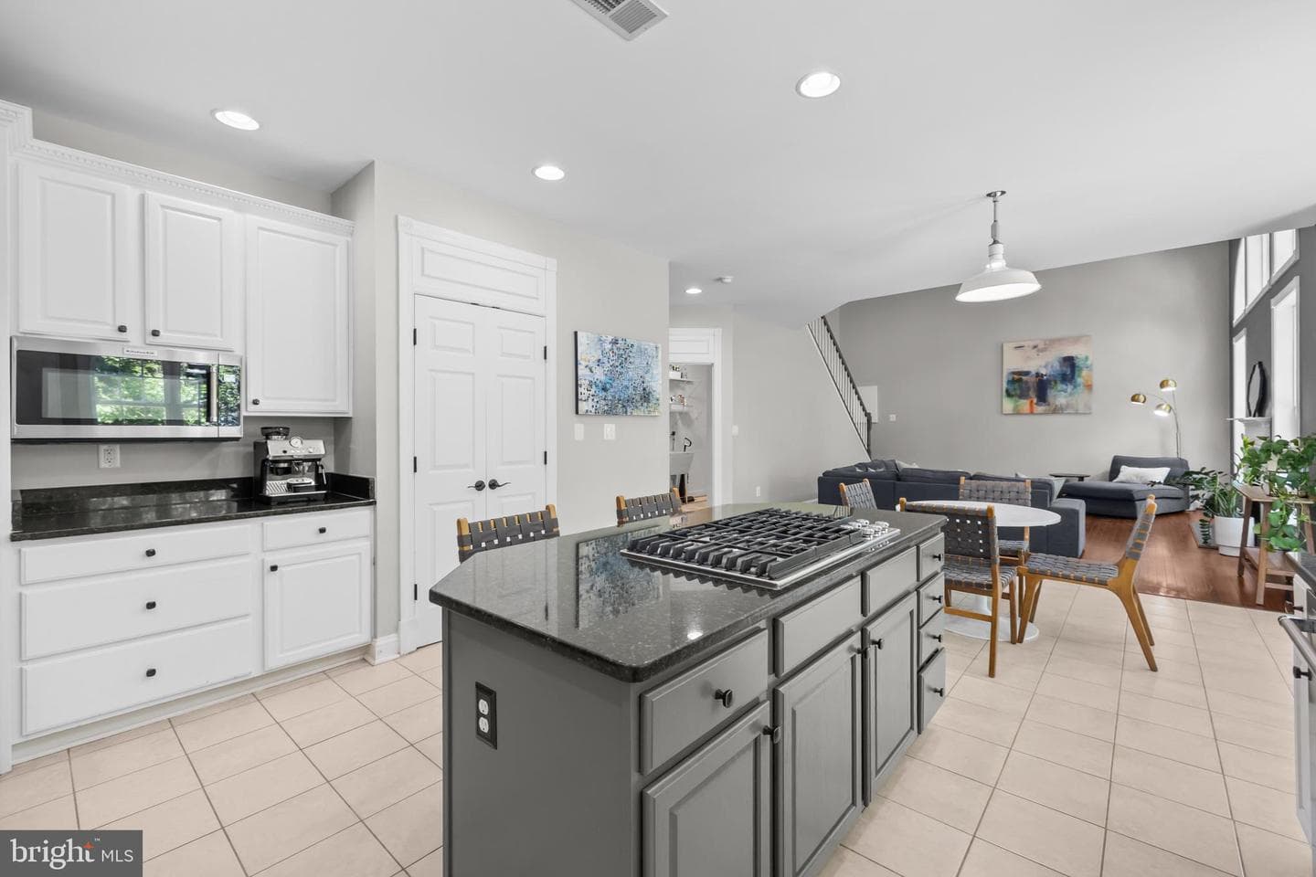 819 Saddleback Place NE photo 11