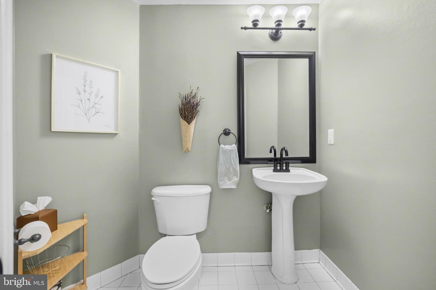 819 Saddleback Place NE photo 27