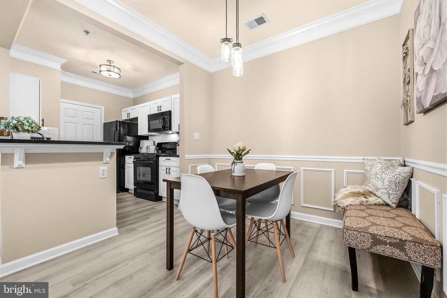 512 Sunset View Terrace SE #202 photo 16