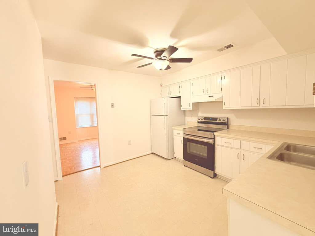33 Park Place photo 10