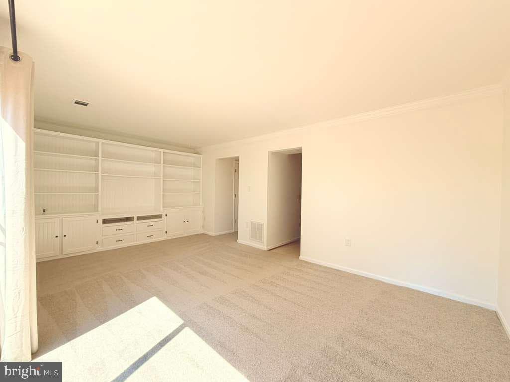 33 Park Place photo 12