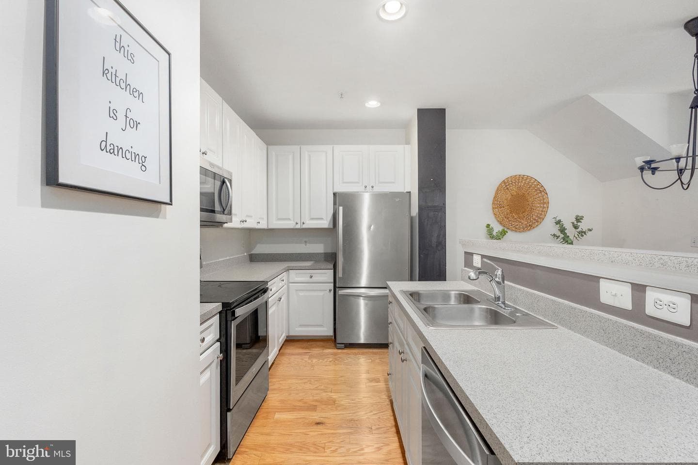 42245 Black Rock Terrace photo 12