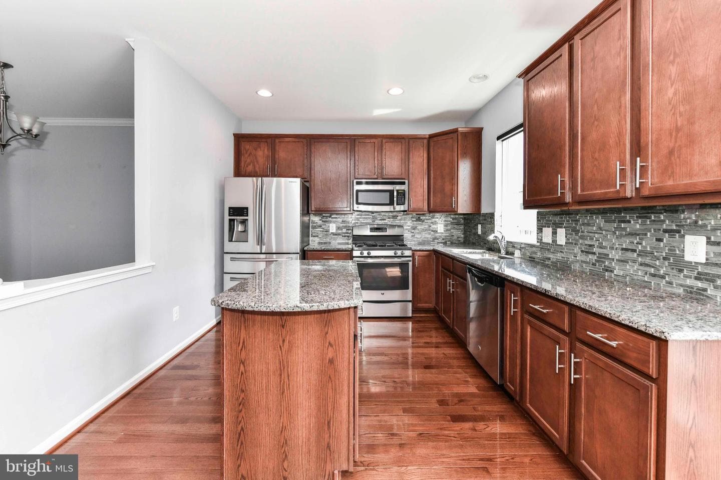 44025 Eastgate View Drive photo 12