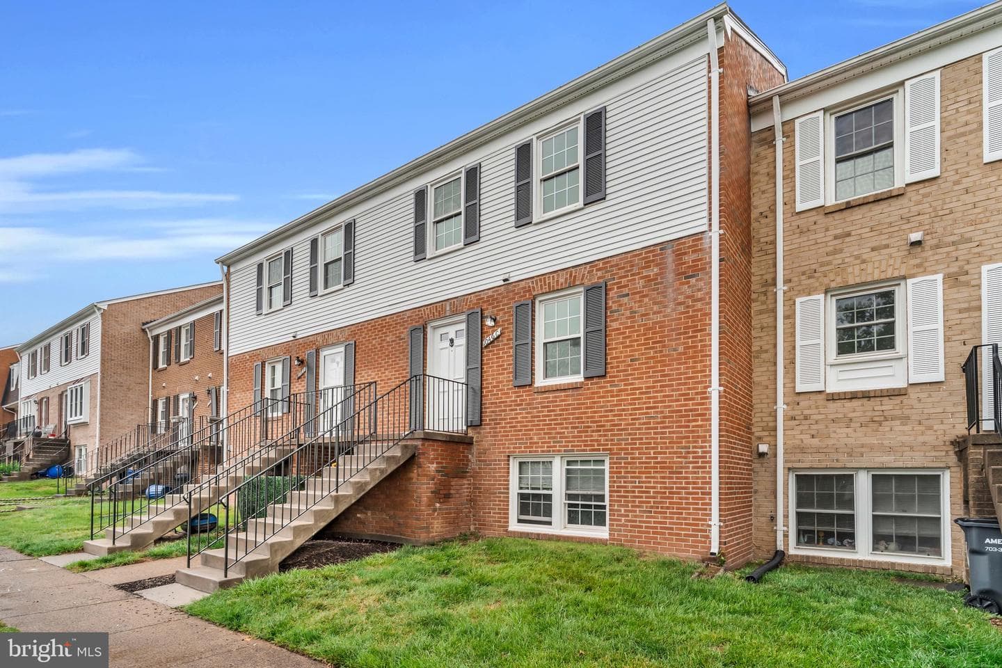 1046 Margate Court photo 3