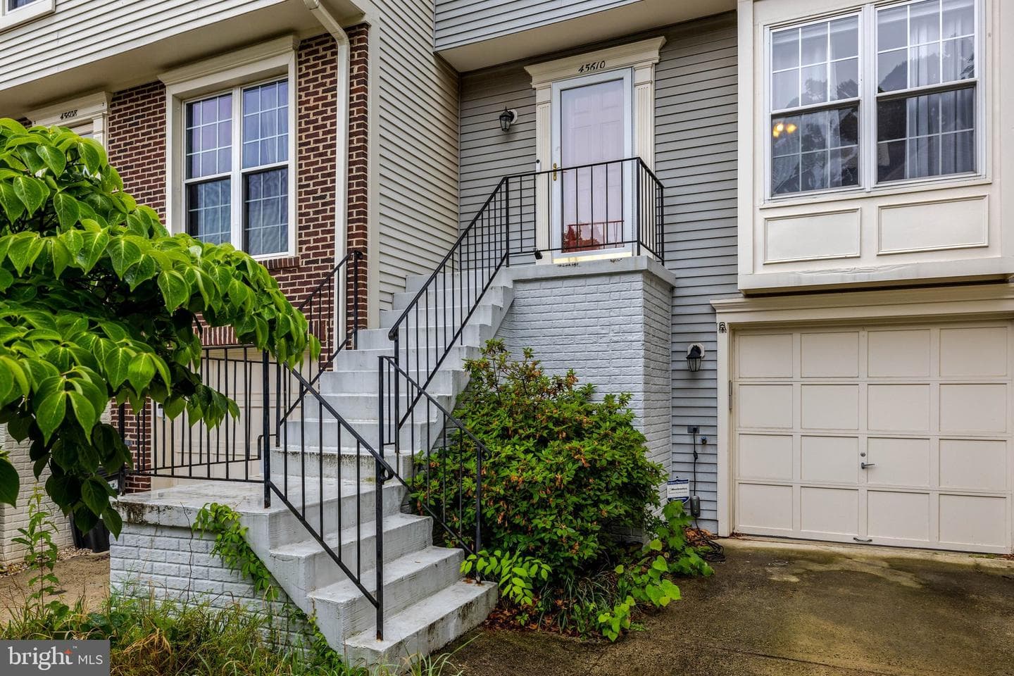 45610 Whitcomb Square photo 4