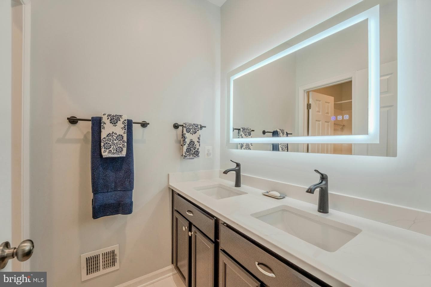 18120 Ridgewood Place photo 27