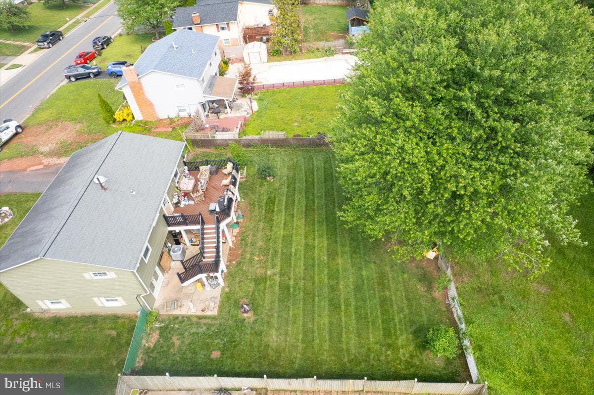 713 W Holly Avenue photo 37