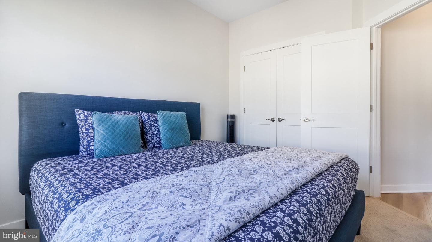 24190 Kilbride Terrace photo 42