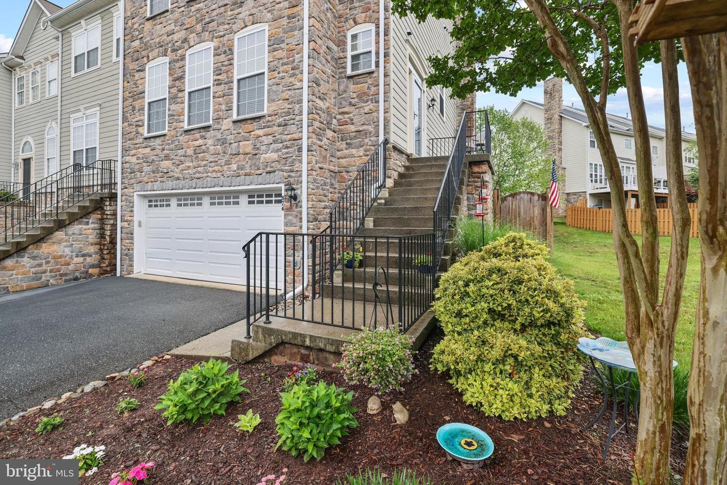 874 Stonefield Square NE photo 3