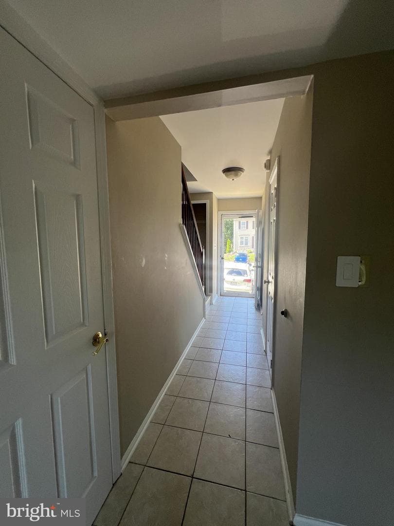 1005 Marsden Court photo 4