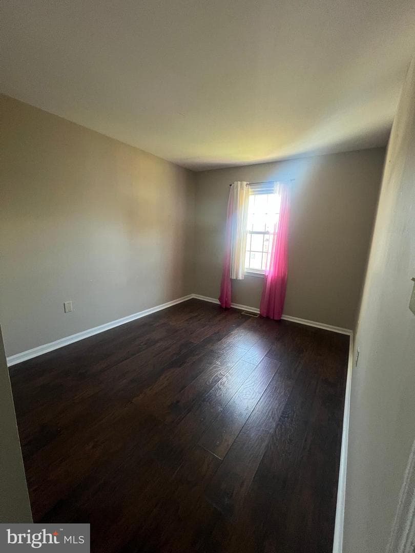 1005 Marsden Court photo 9