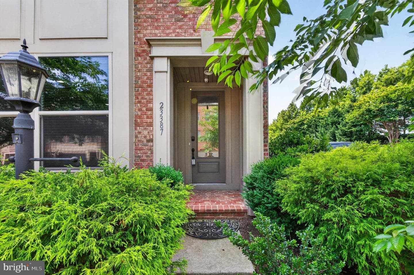 23387 Epperson Square photo 3