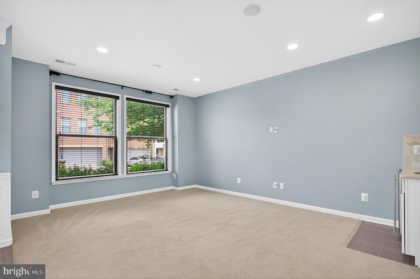 23387 Epperson Square photo 6