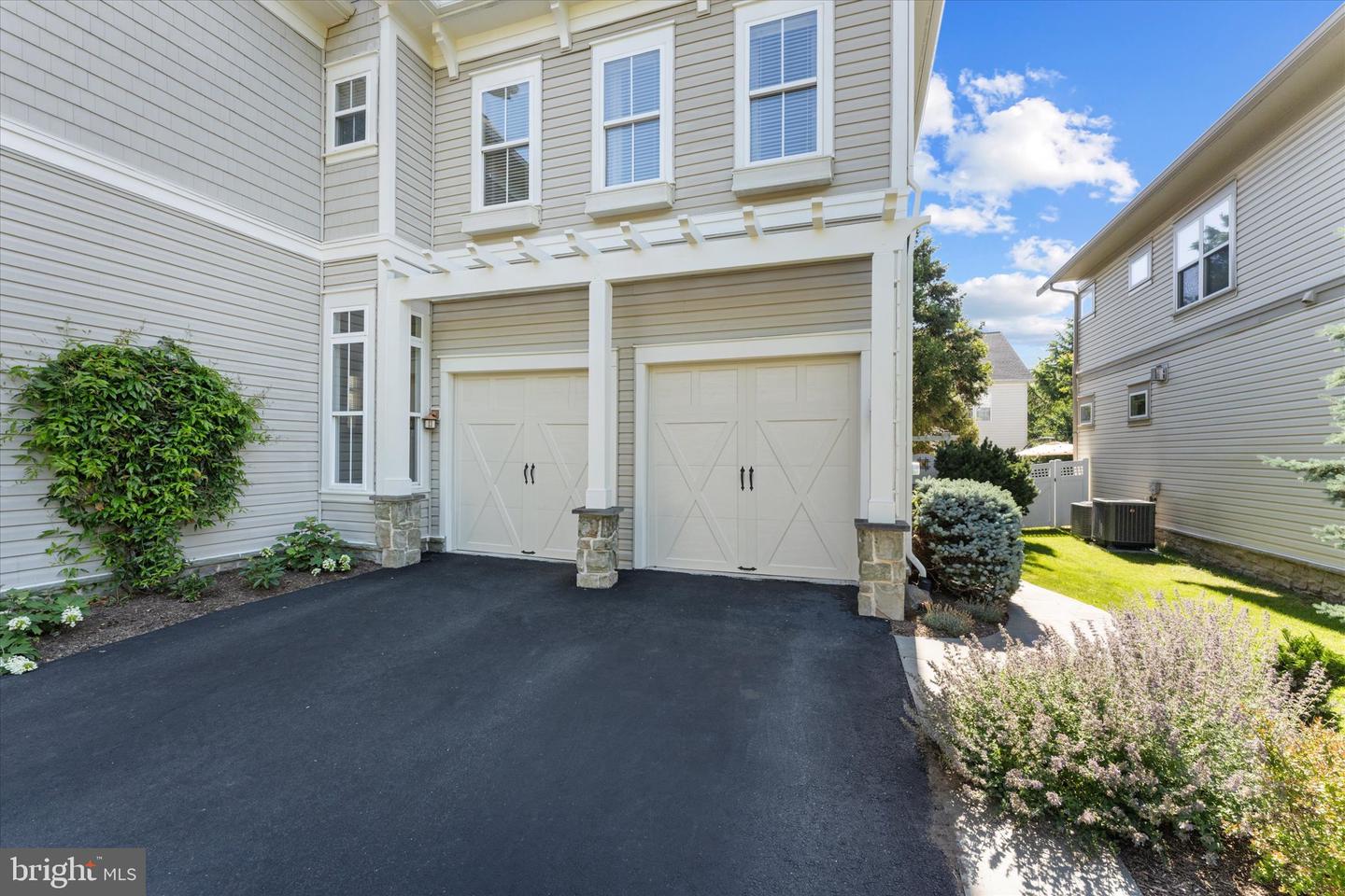 22826 Courtland Park Drive photo 4