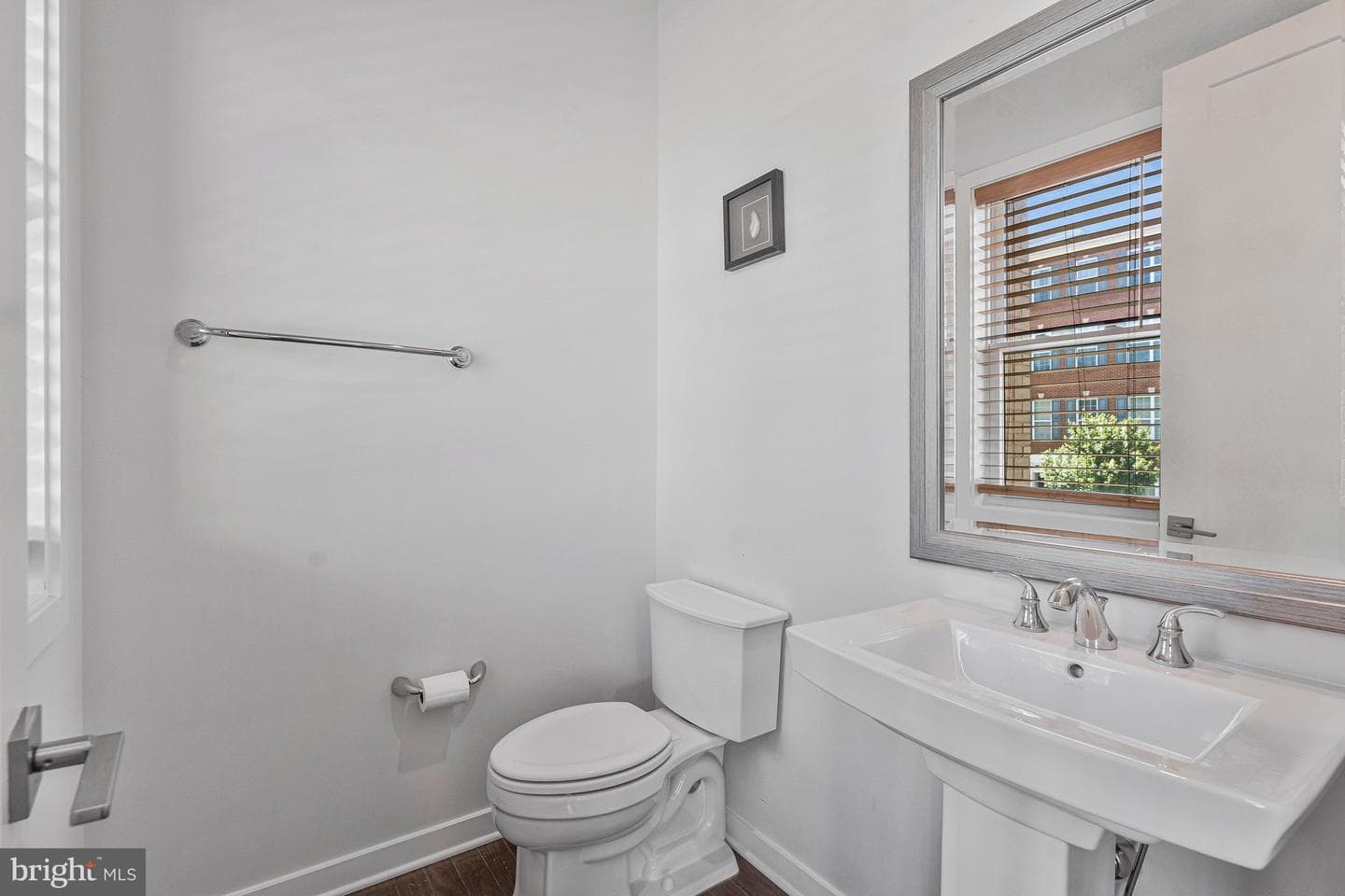 23543 Buckland Farm Terrace photo 35