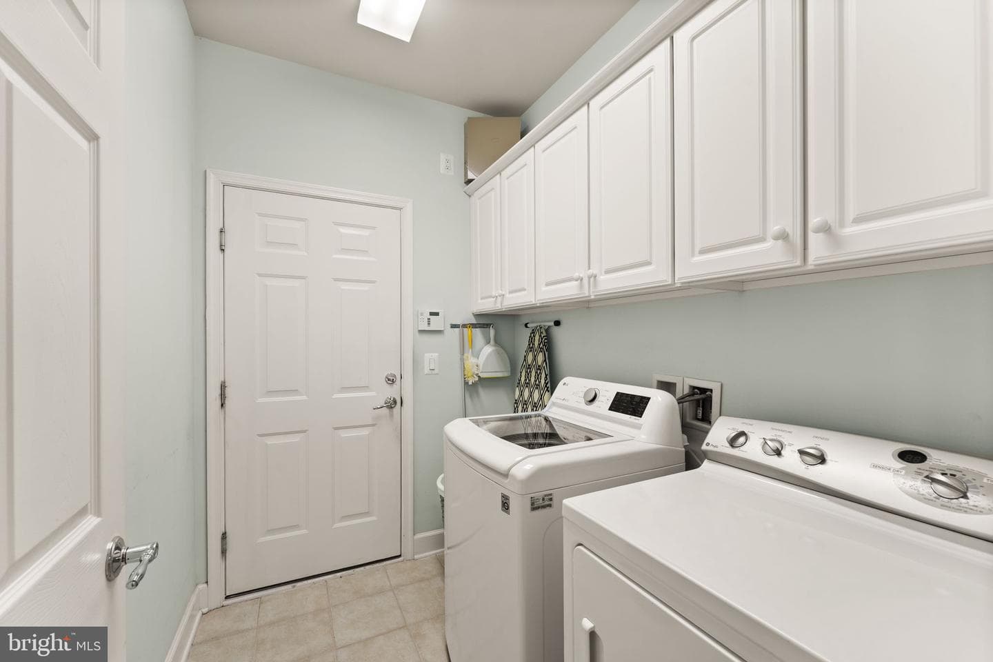20444 Bunker Hill Way photo 31