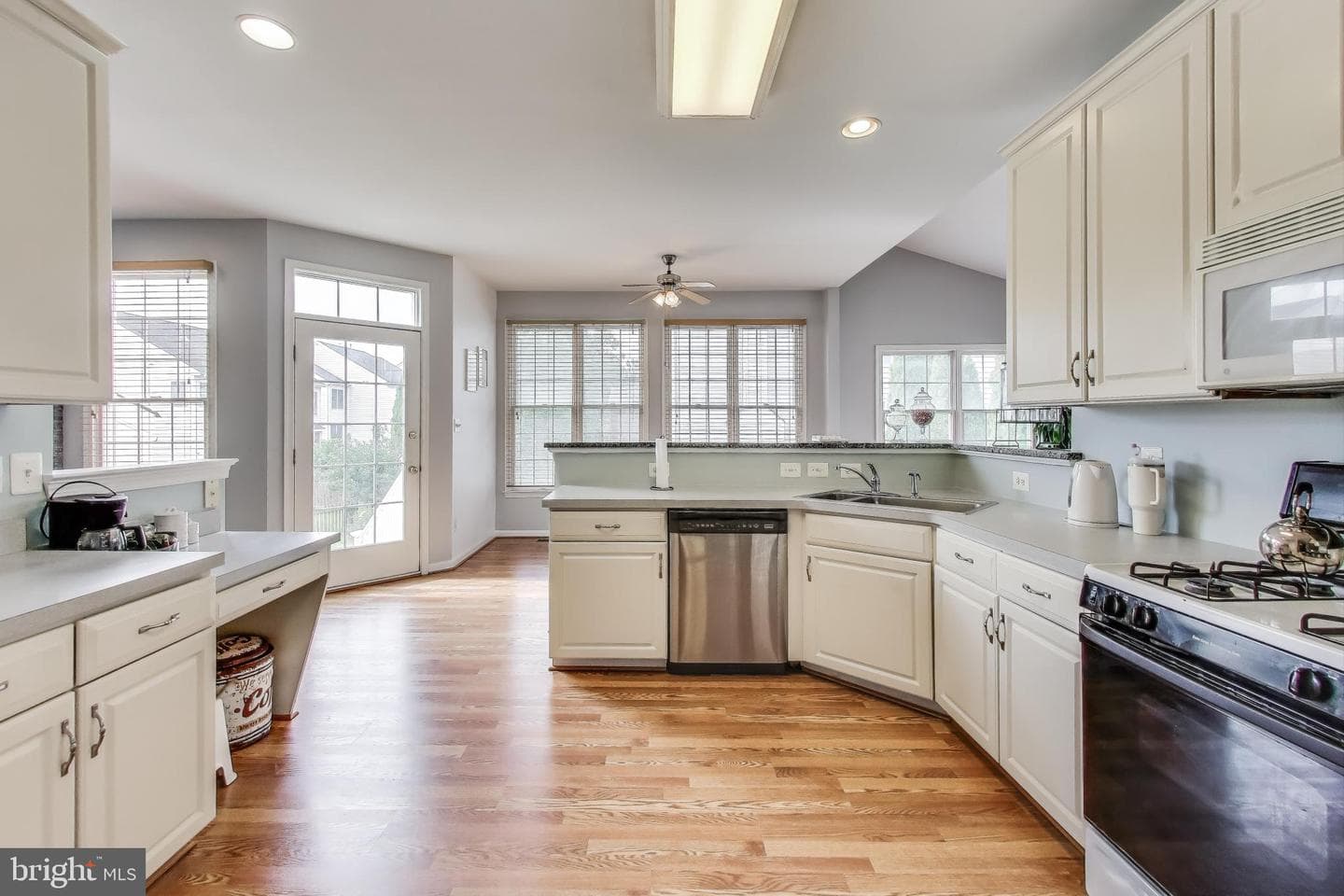42647 Harris Street photo 12