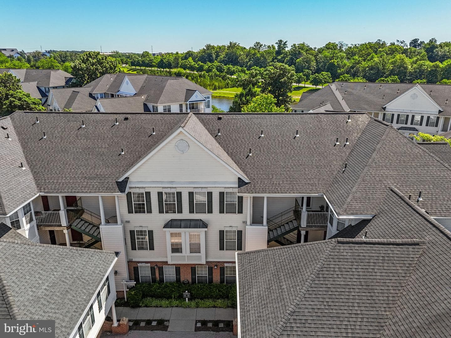 25300 Lake Mist Square #101 photo 5
