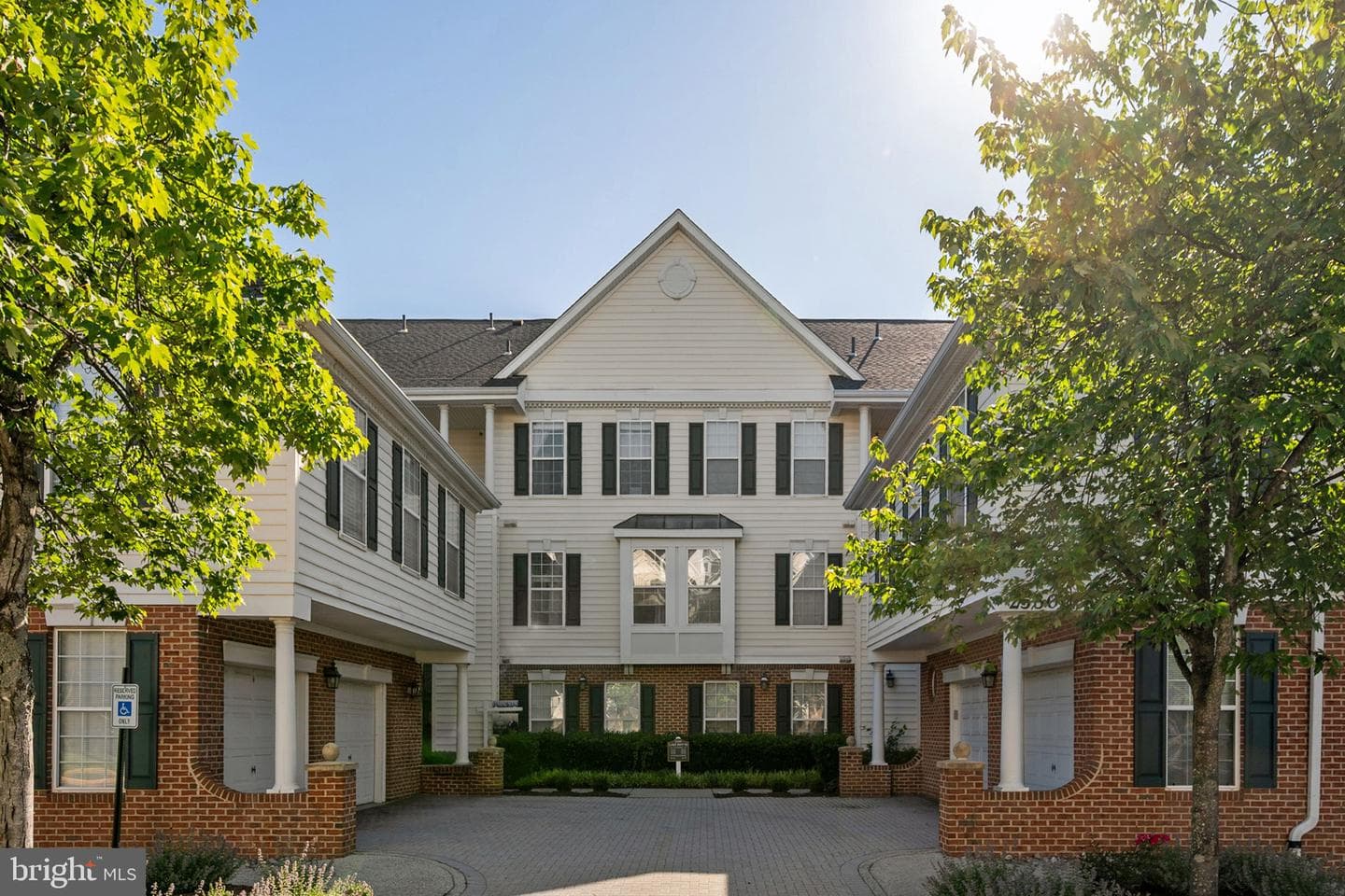 25300 Lake Mist Square #101 photo 6