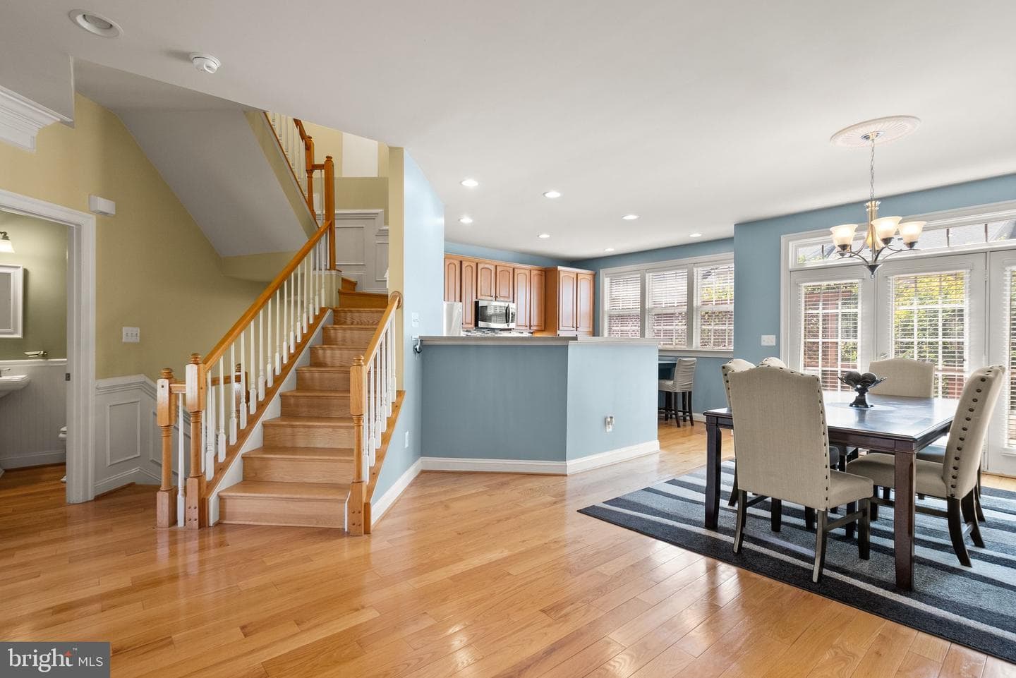 610 Battery Terrace NE photo 11