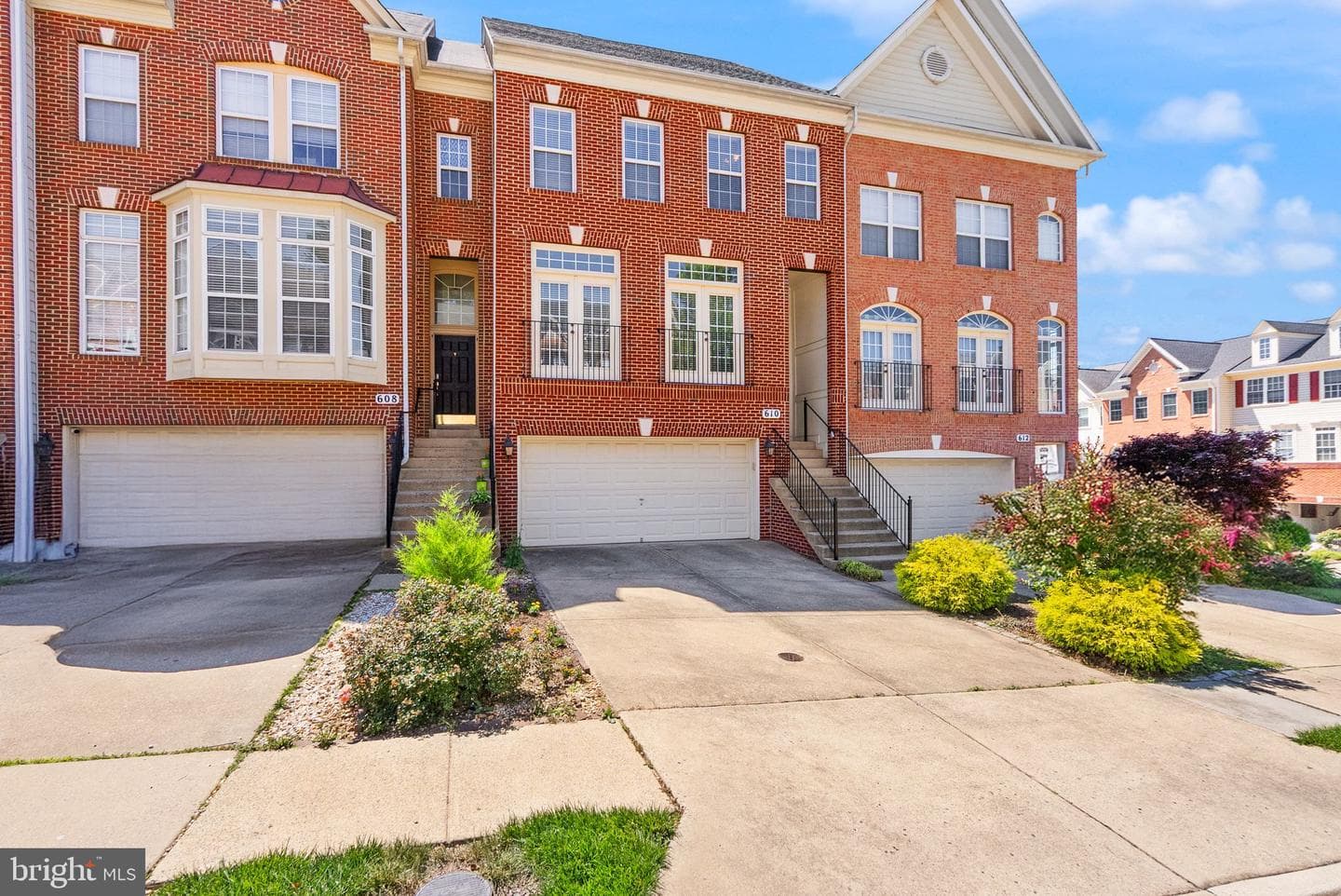 610 Battery Terrace NE photo 3