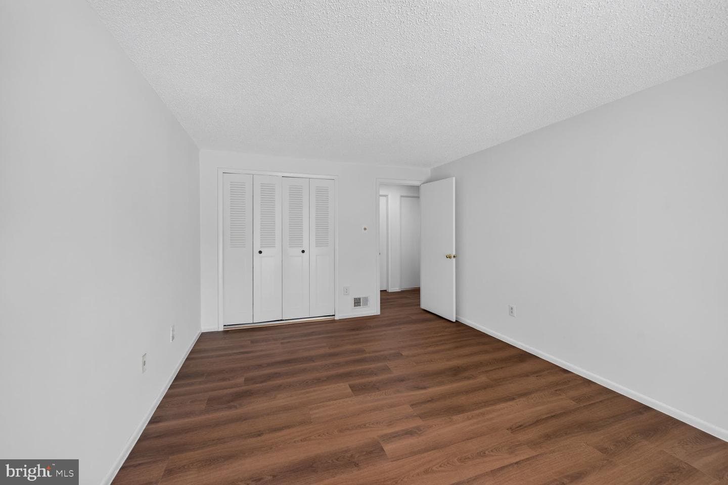 28 Wedgedale Dr photo 8