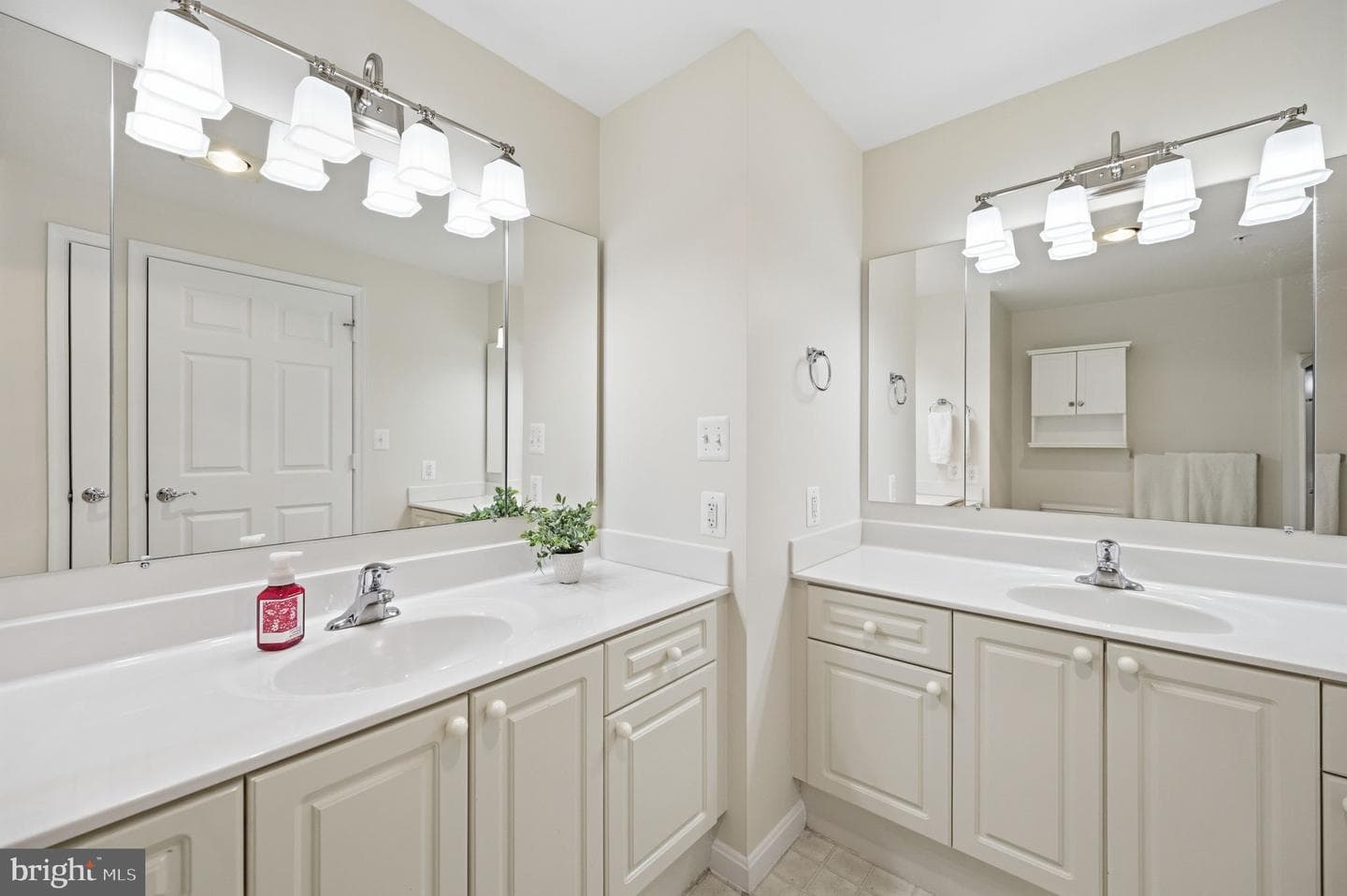 19355 Cypress Ridge Terrace #1017 photo 16