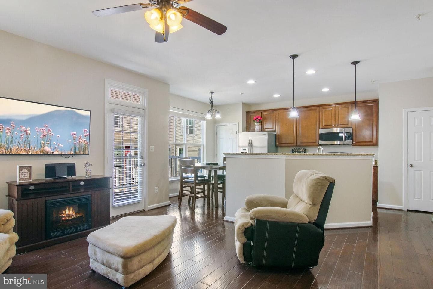 24650 Caribou Square photo 4