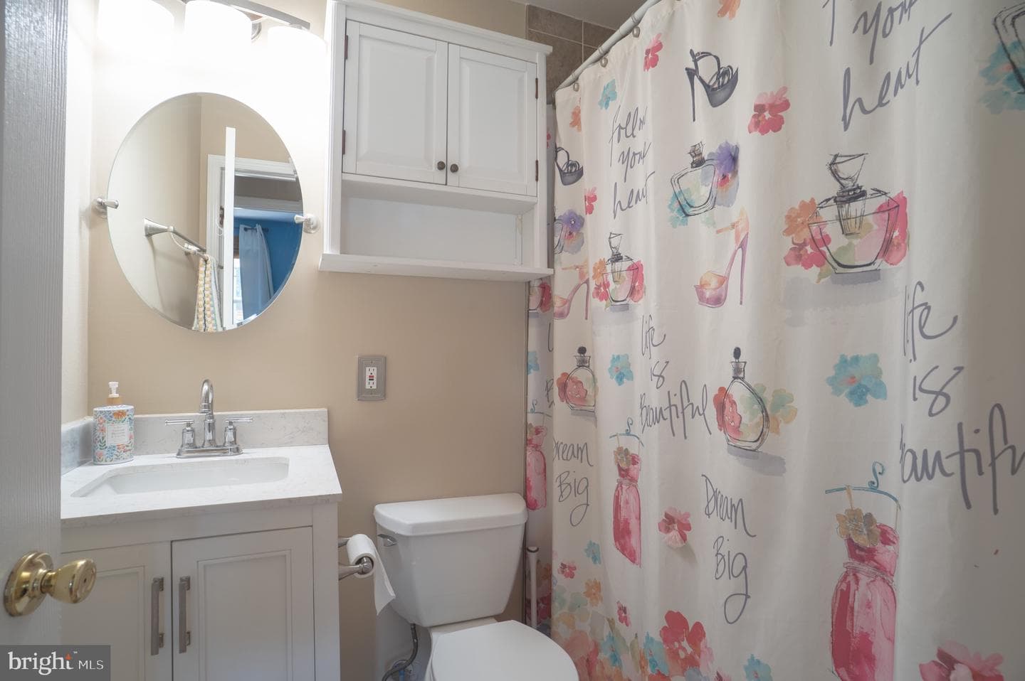 101 W Beech Road photo 25