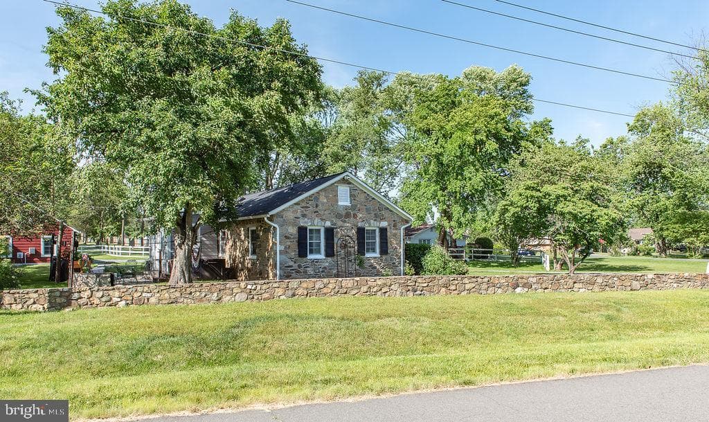 102 Phillips Court NW photo 58