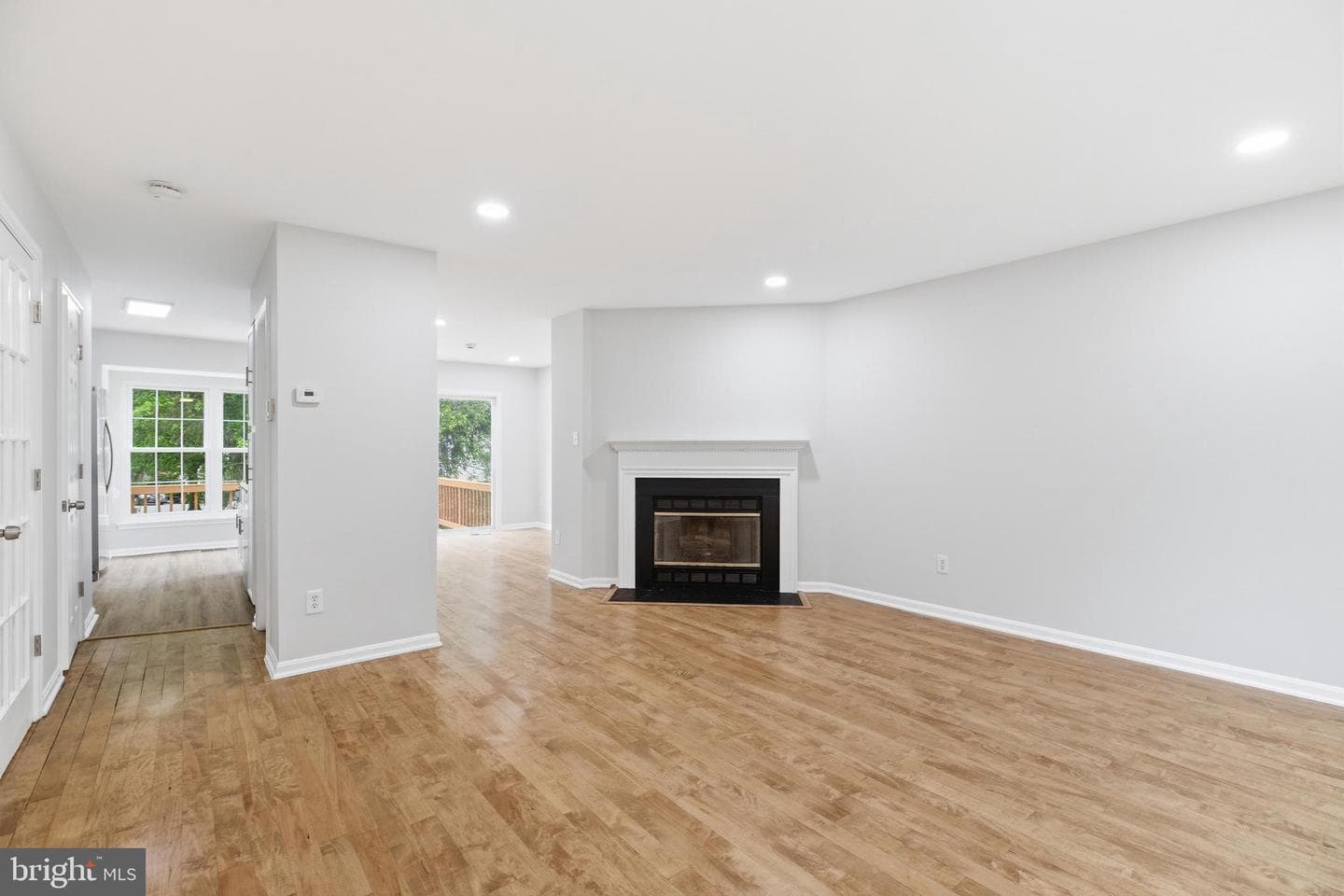 22009 Guilford Station Terrace photo 10