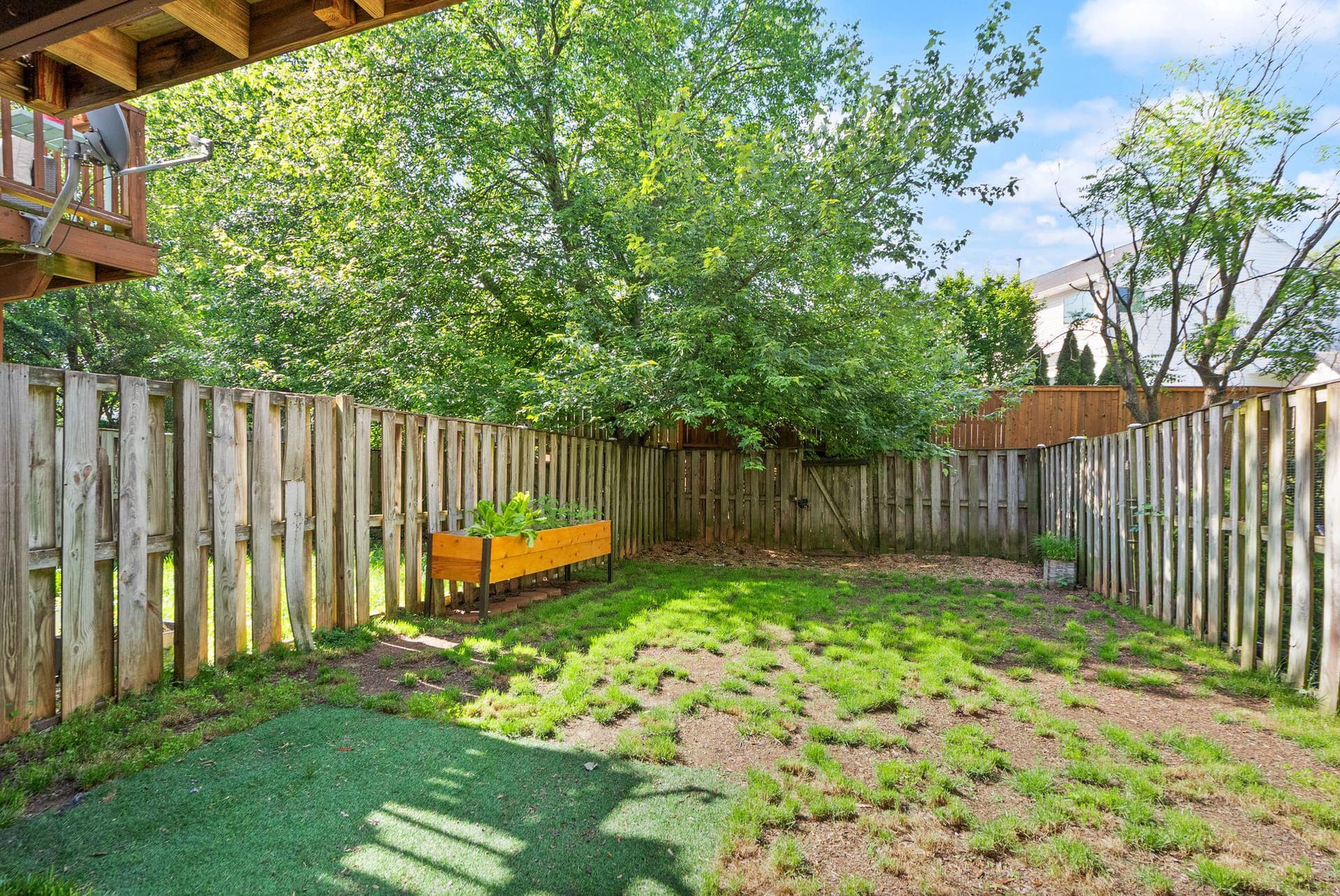 303 Barnfield Square NE photo 29