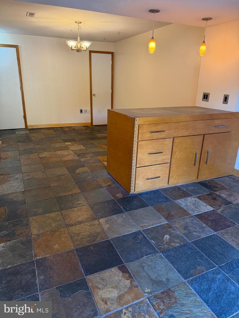 5 Alden Court photo 17