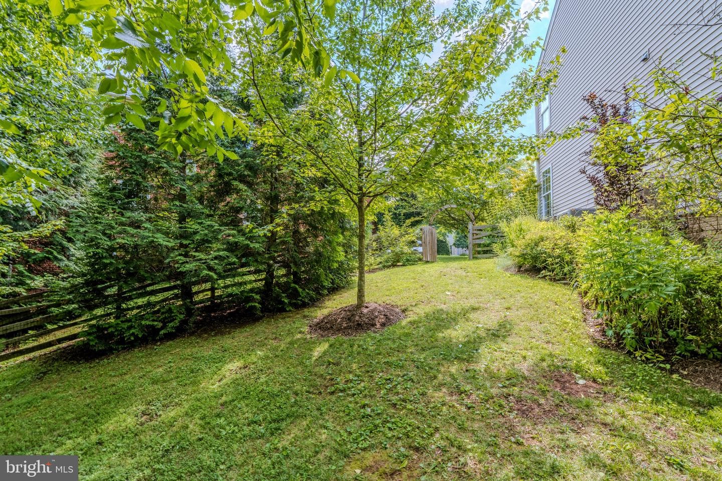 106 Calvary Court SE photo 79