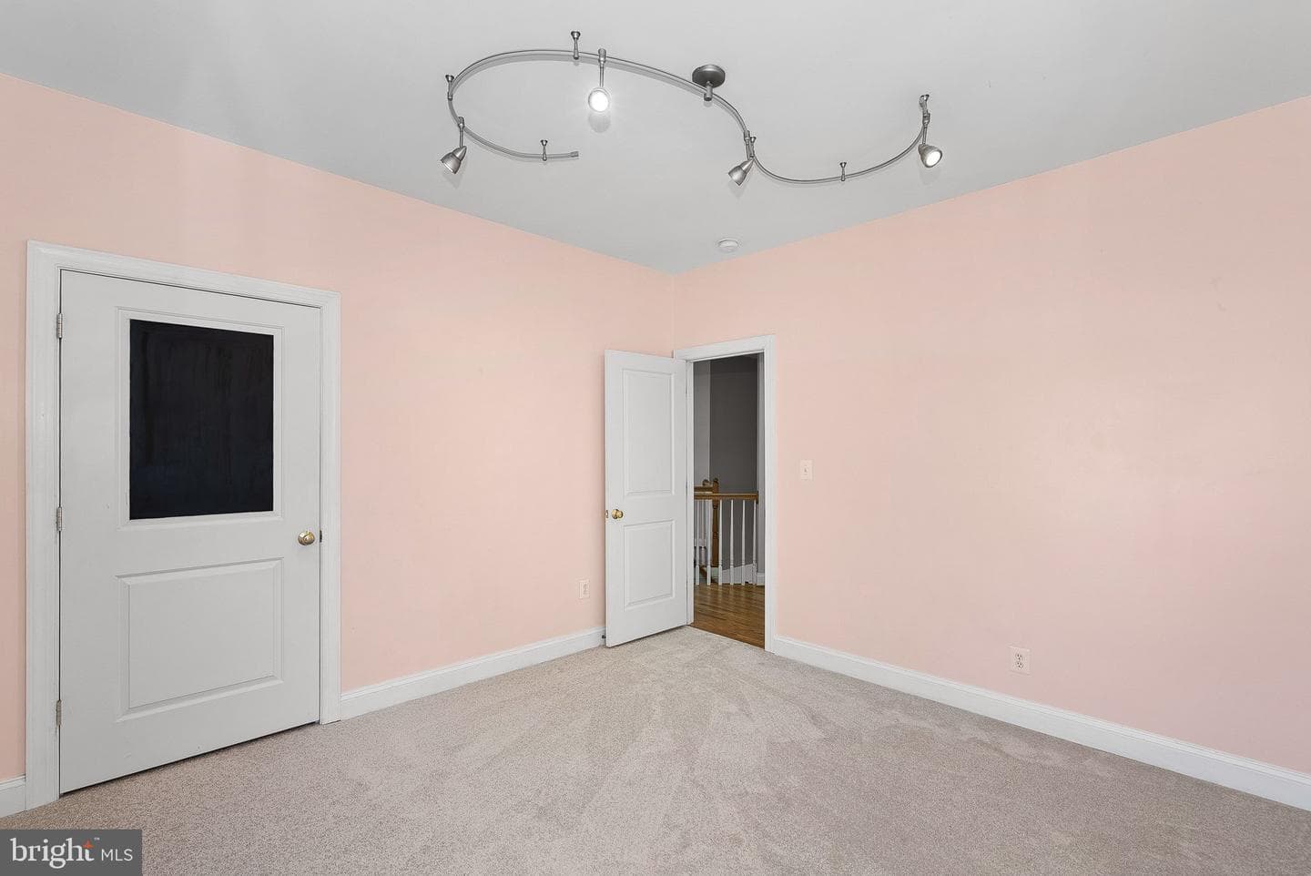 627 Kinvarra Place photo 42