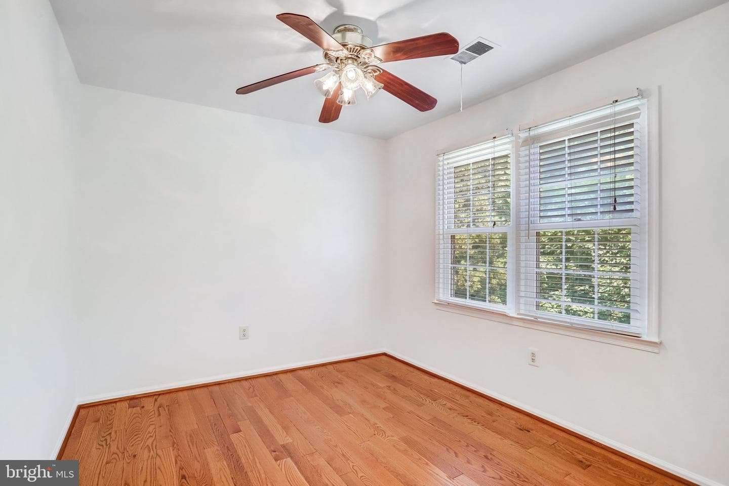 124 Environs Road photo 31