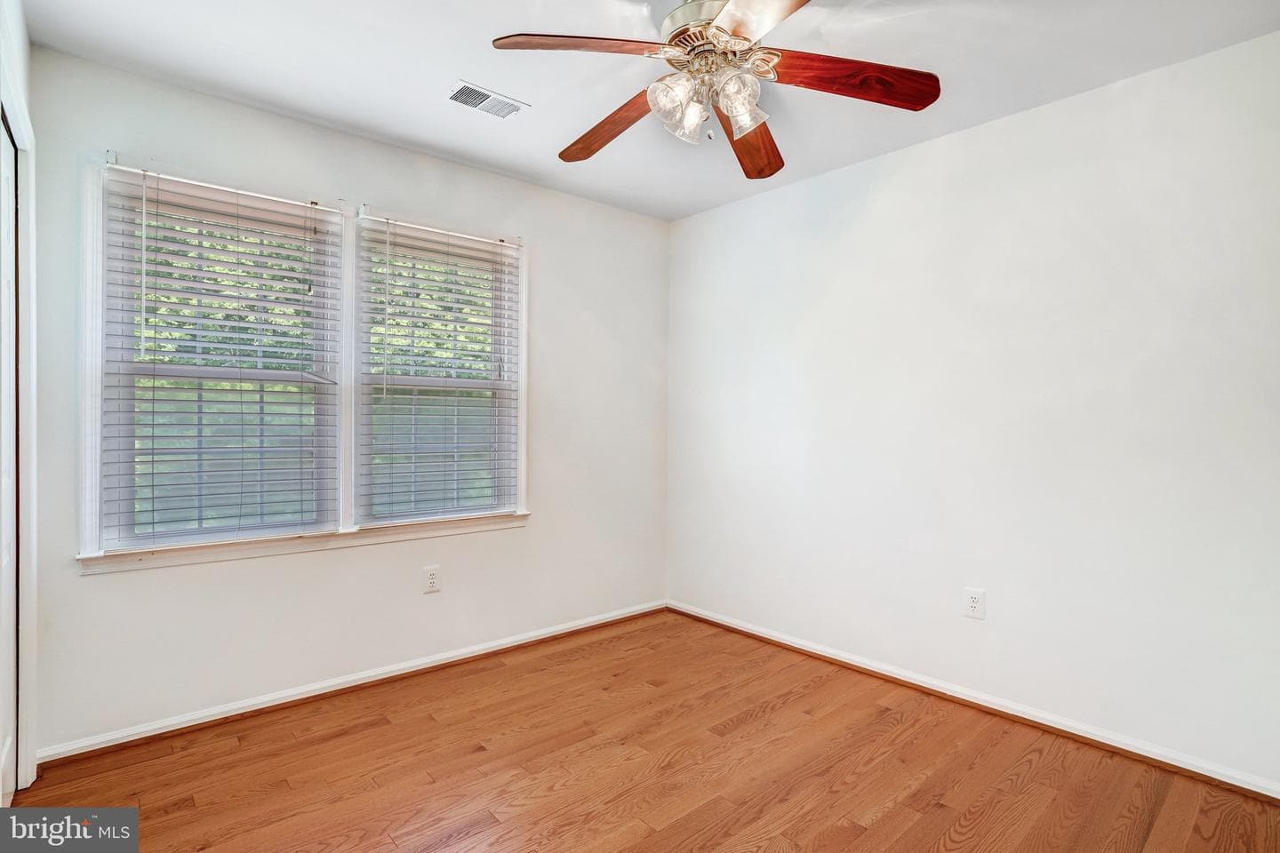 124 Environs Road photo 42